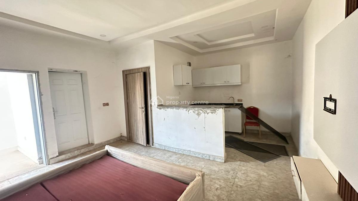 4 Bedrooms Terraced Duplex with Bq, Tarred Road, Guzape District, Abuja, Terraced Duplex for Rent