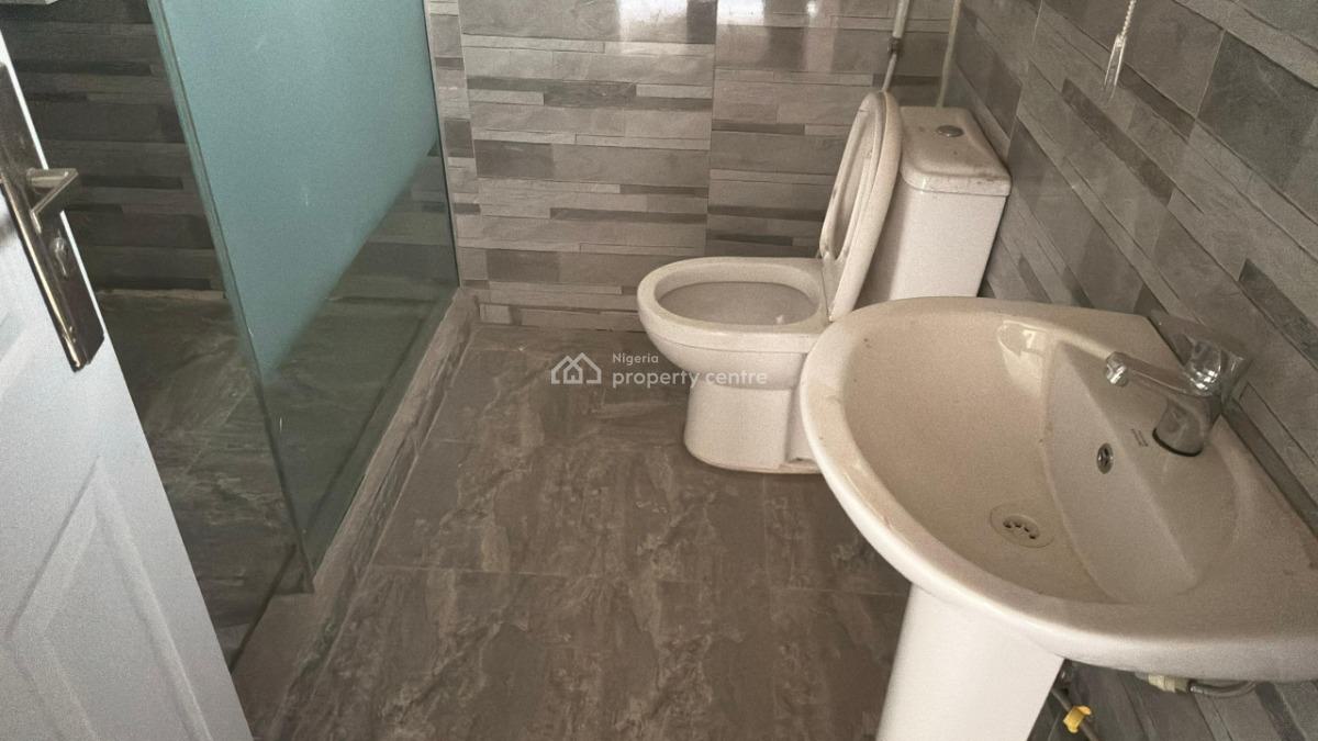 4 Bedrooms Terraced Duplex with Bq, Tarred Road, Guzape District, Abuja, Terraced Duplex for Rent