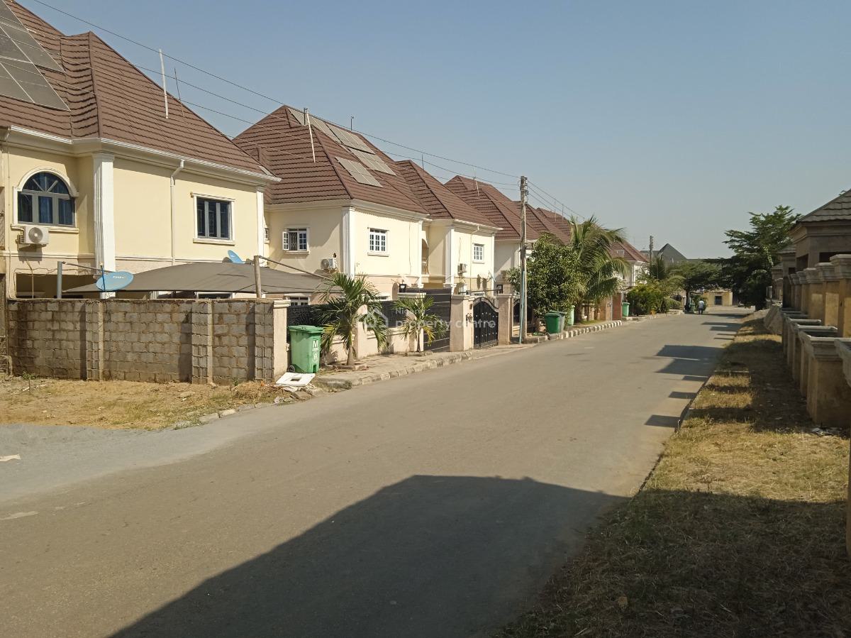 4 Bedrooms Semi Detached Duplex in an Estate, Sam Najuoma Estate, After Brains and Hammers, Galadimawa, Abuja, Semi-detached Duplex for Rent