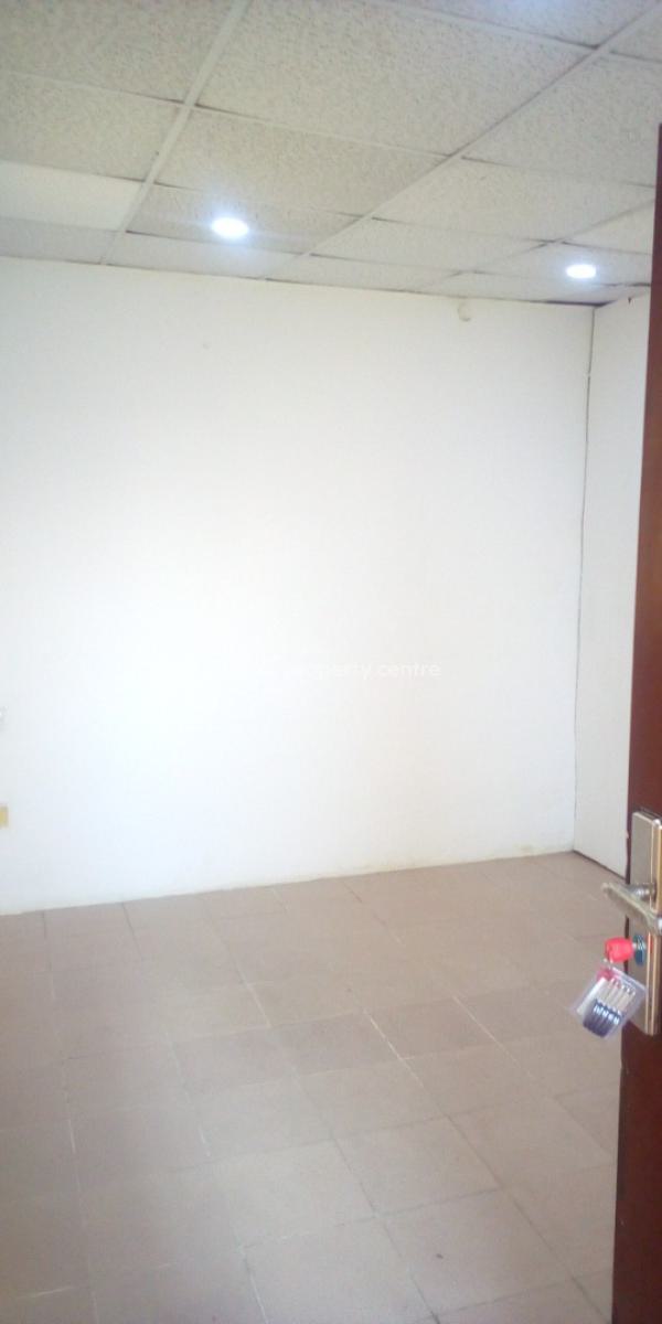 1 Bedroom Flat Bq, Dolphin Estate, Ikoyi, Lagos, Mini Flat (room and Parlour) for Rent