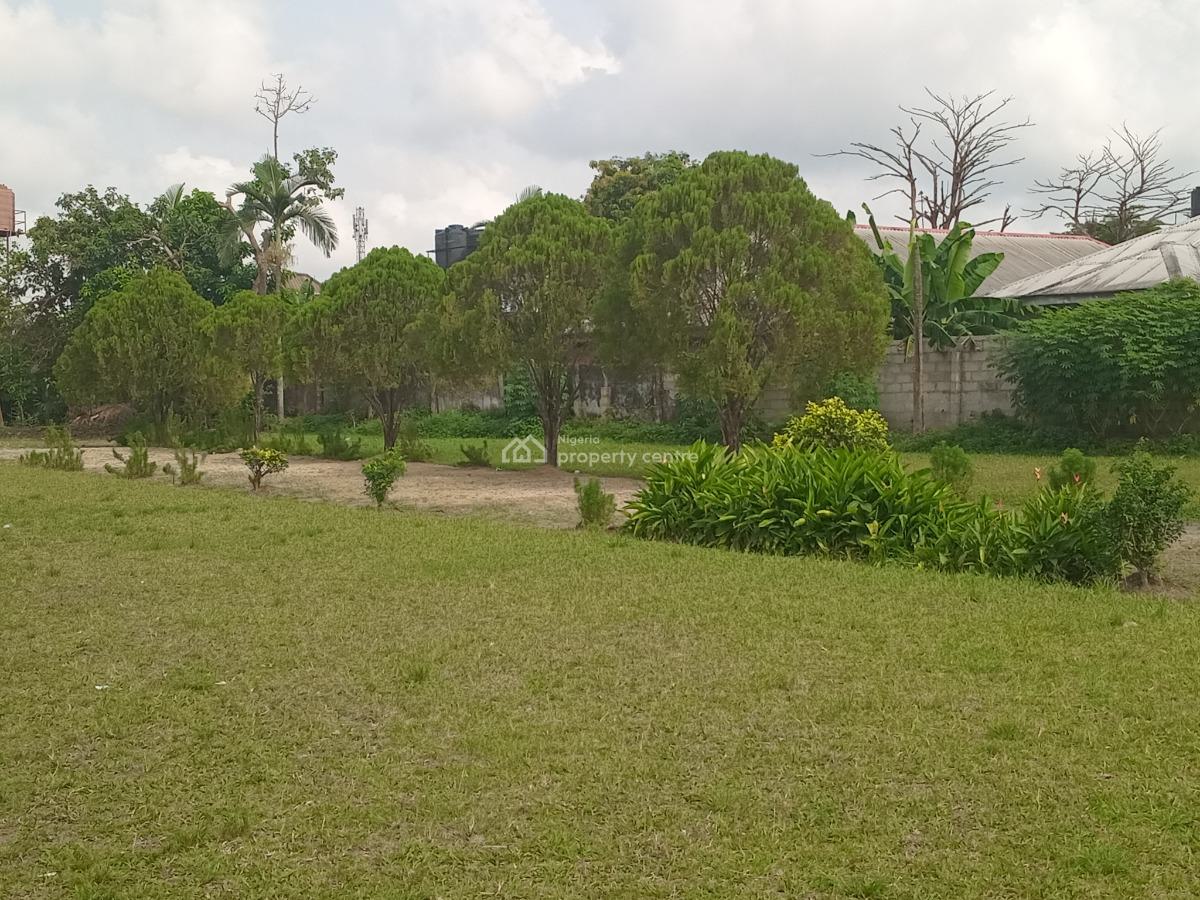 a Well Situated School on 3 Floors Set on 15 Plots of Land with C of O, Off Elimgbu Road, Port Harcourt, Rivers, School for Sale