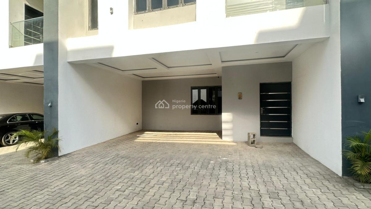 4 Bedrooms Semi Detached Duplex with Bq, Tarred Road, Wuye, Abuja, Semi-detached Duplex for Rent