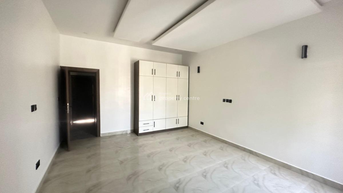 4 Bedrooms Semi Detached Duplex with Bq, Tarred Road, Wuye, Abuja, Semi-detached Duplex for Rent