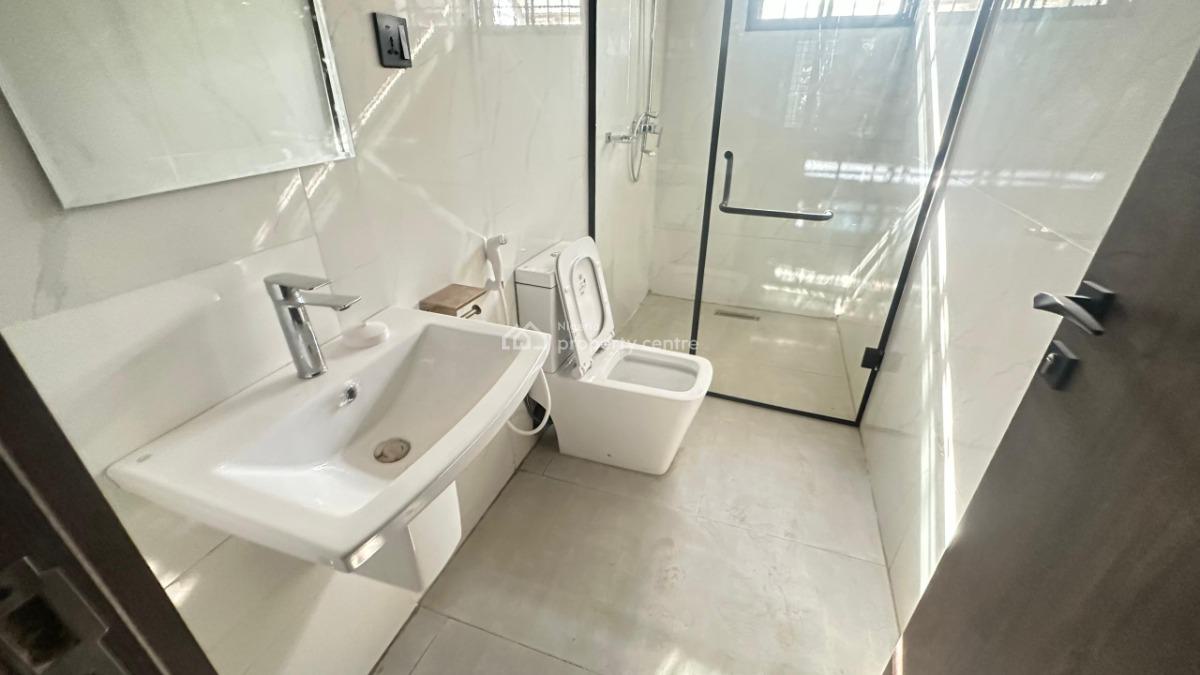 4 Bedrooms Semi Detached Duplex with Bq, Tarred Road, Wuye, Abuja, Semi-detached Duplex for Rent