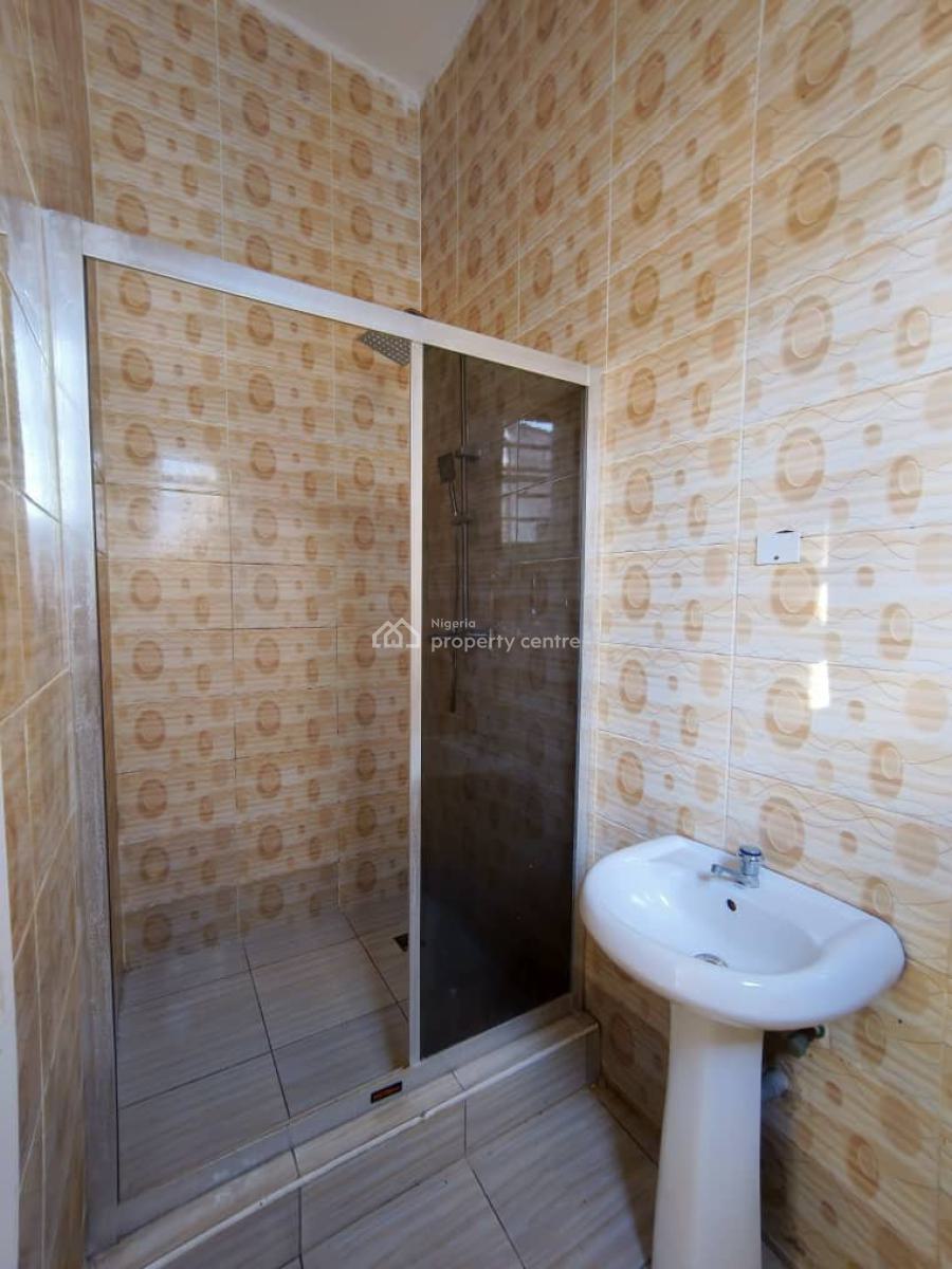 Luxury Well Renovated 4bedroom Plus Bq, Ologolo Lekki Lagos, Lekki, Lagos, Semi-detached Duplex for Rent