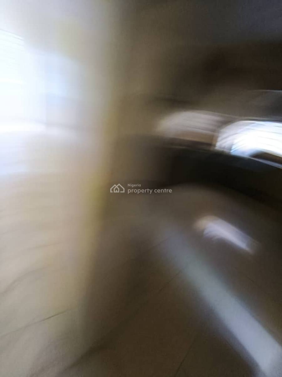 Luxury Well Renovated 4bedroom Plus Bq, Ologolo Lekki Lagos, Lekki, Lagos, Semi-detached Duplex for Rent