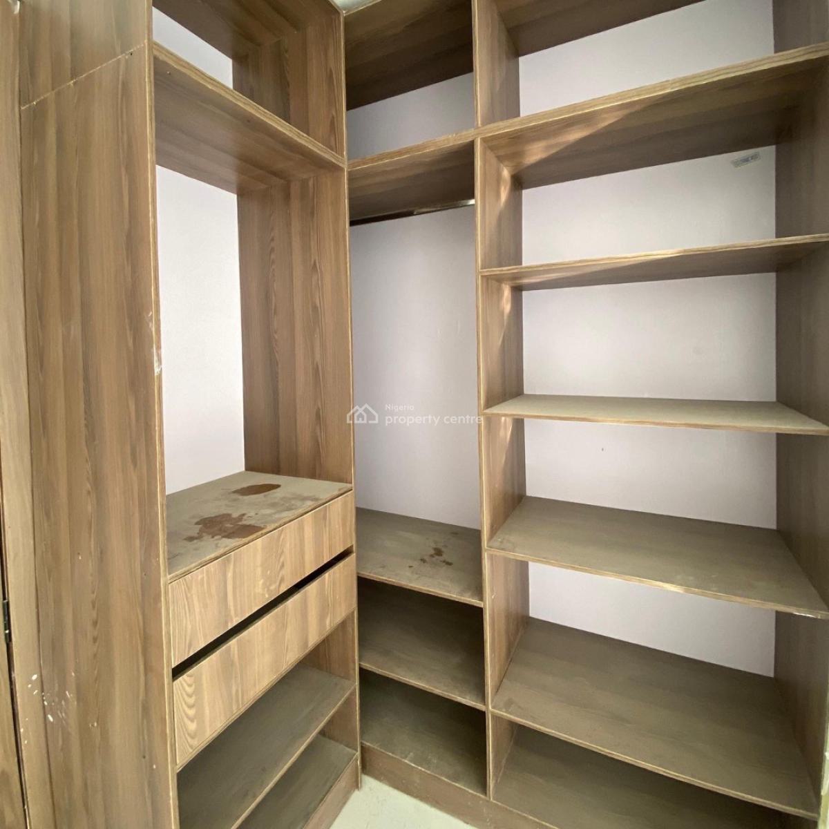 Nicely Built 2 Bedroom Apartment with Communal Pool & Elevator, Ikate, Lekki, Lagos, Flat / Apartment for Sale