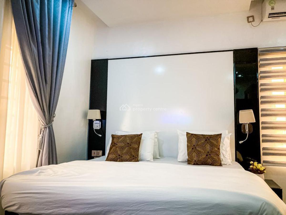 Exquisite 2 Bedroom Apartment, Lekki Phase 1, Lekki, Lagos, Flat / Apartment Short Let