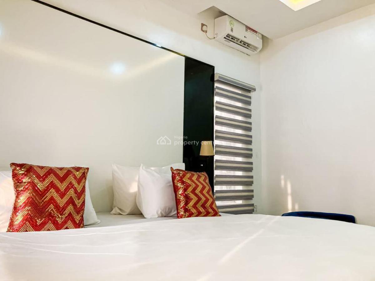 Exquisite 2 Bedroom Apartment, Lekki Phase 1, Lekki, Lagos, Flat / Apartment Short Let