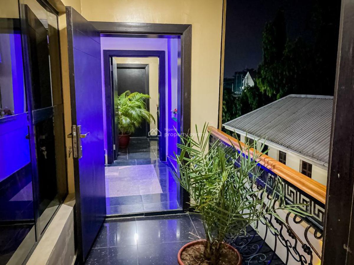 Exquisite 2 Bedroom Apartment, Lekki Phase 1, Lekki, Lagos, Flat / Apartment Short Let