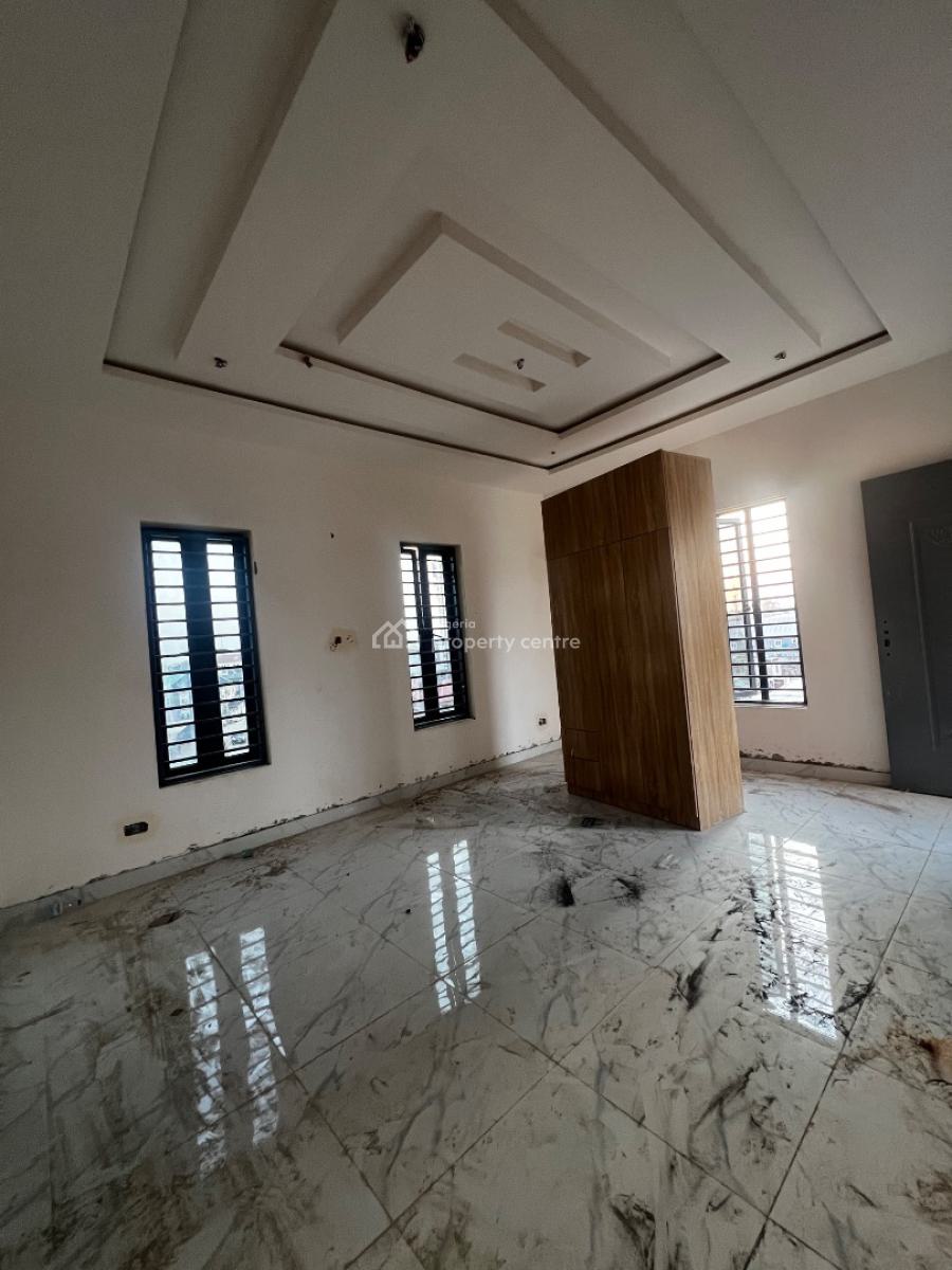 Nicely Built Large 2 Bedroom Apartments, Akoka, Yaba, Lagos, Flat / Apartment for Sale