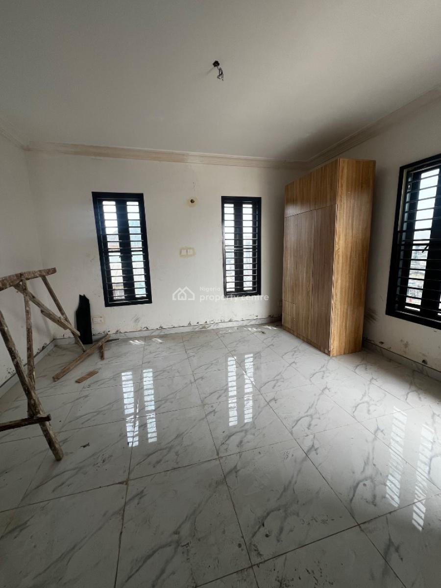 Nicely Built Large 2 Bedroom Apartments, Yaba, Lagos, Flat / Apartment for Sale