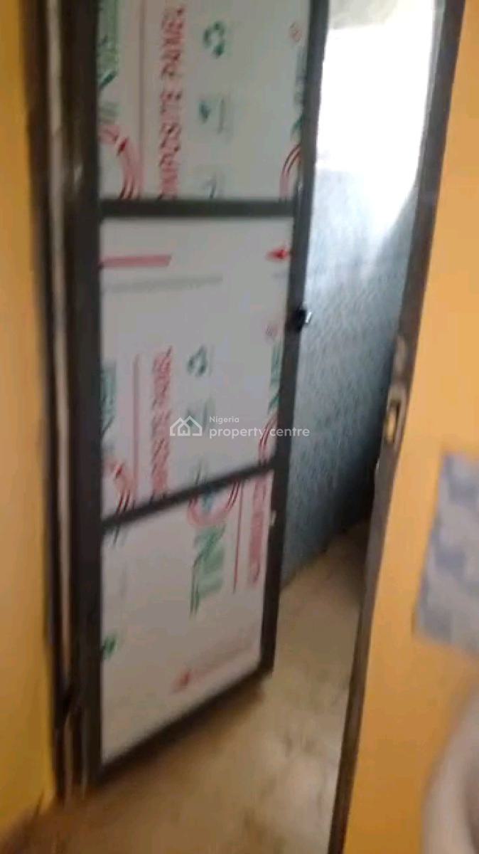 Executive 2 Bedroom Flat @ Yaba. Separate Toilets, Separate Bath, Yaba, Lagos, Flat / Apartment for Rent