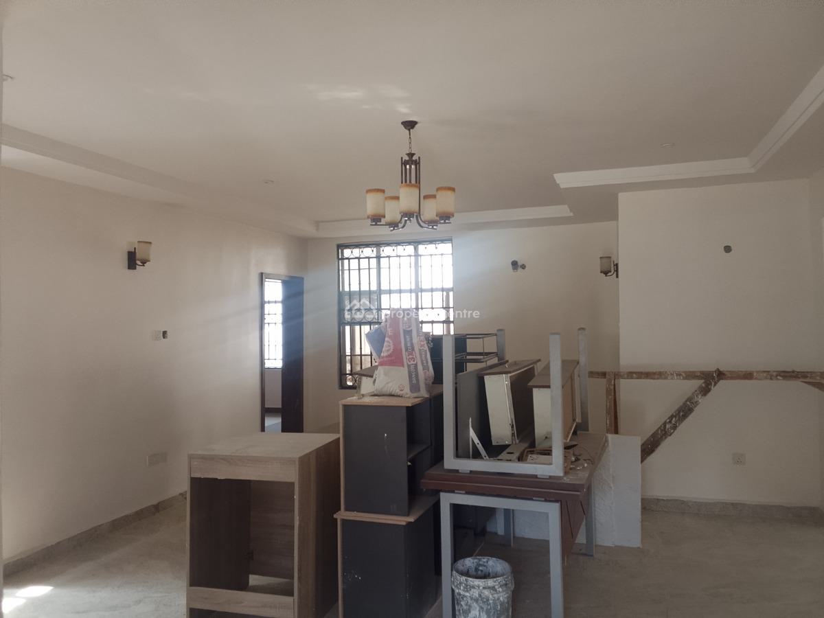 Renovated Five Bedrooms Semi Detached Duplex with Bq, Katampe (main), Katampe, Abuja, Semi-detached Duplex for Rent