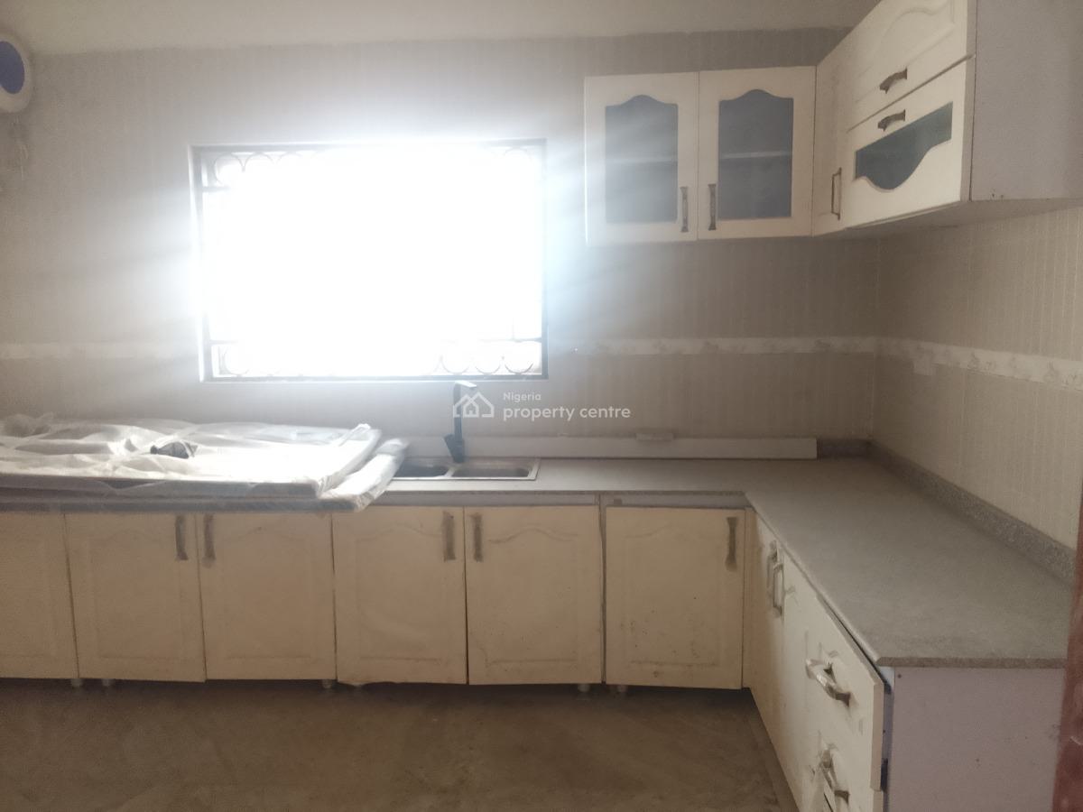 Renovated Five Bedrooms Semi Detached Duplex with Bq, Katampe (main), Katampe, Abuja, Semi-detached Duplex for Rent