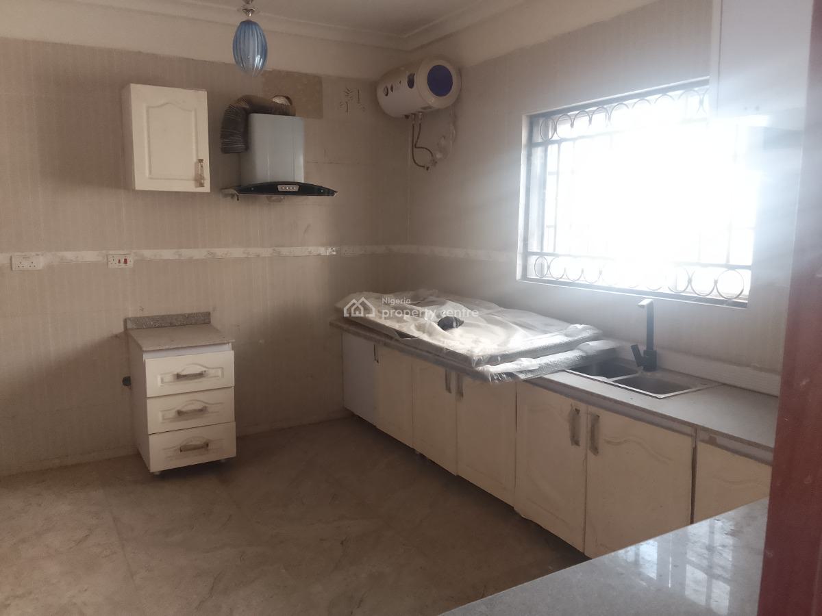 Renovated Five Bedrooms Semi Detached Duplex with Bq, Katampe (main), Katampe, Abuja, Semi-detached Duplex for Rent