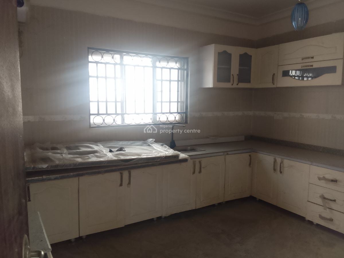 Renovated Five Bedrooms Semi Detached Duplex with Bq, Katampe (main), Katampe, Abuja, Semi-detached Duplex for Rent
