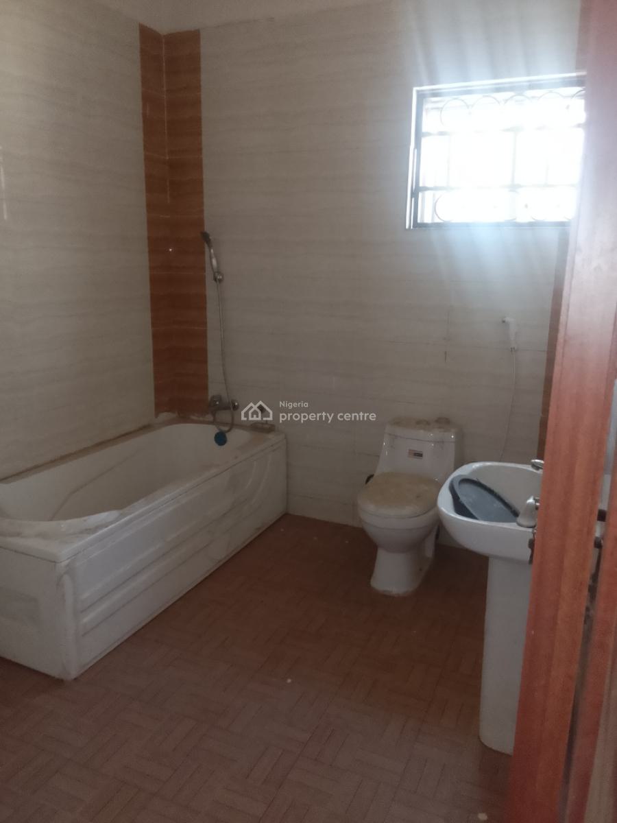 Renovated Five Bedrooms Semi Detached Duplex with Bq, Katampe (main), Katampe, Abuja, Semi-detached Duplex for Rent