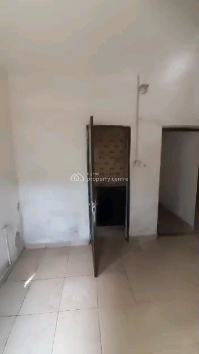 Charming Mini Flat, Oriola Street, Alapere, Ketu, Lagos, Mini Flat (room and Parlour) for Rent