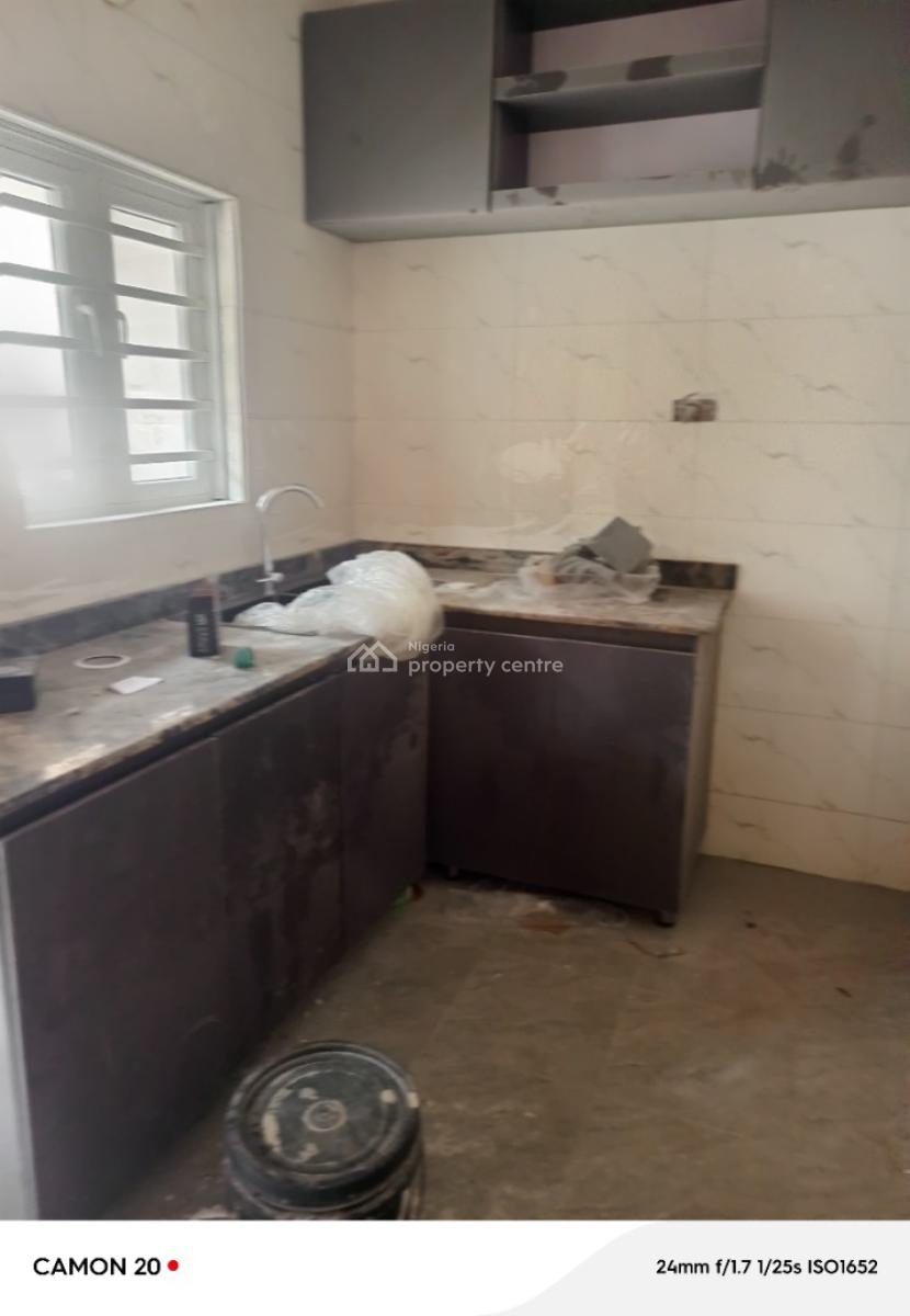 Massive 2 Bedroom Flat, Ijesha, Surulere, Lagos, Flat / Apartment for Rent