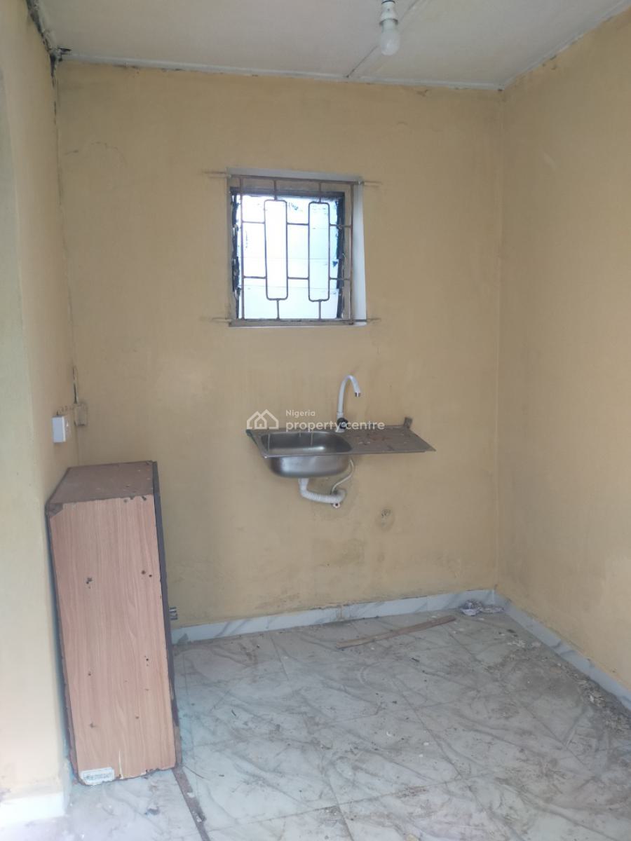 Self Compound Mini Flat, New Garage, Gbagada, Lagos, Flat / Apartment for Rent
