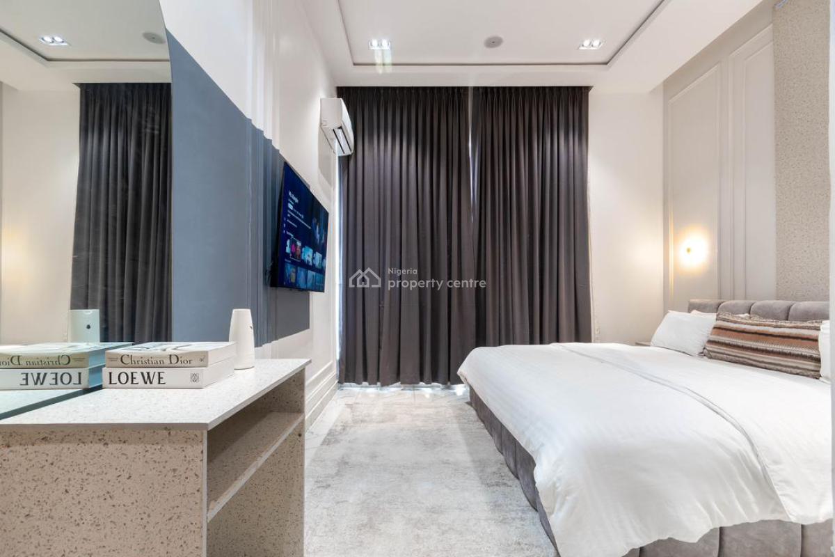 Luxury 2 Bedroom Apartment with Pool & Ps5, Ikate, Lekki, Lagos, Flat / Apartment Short Let