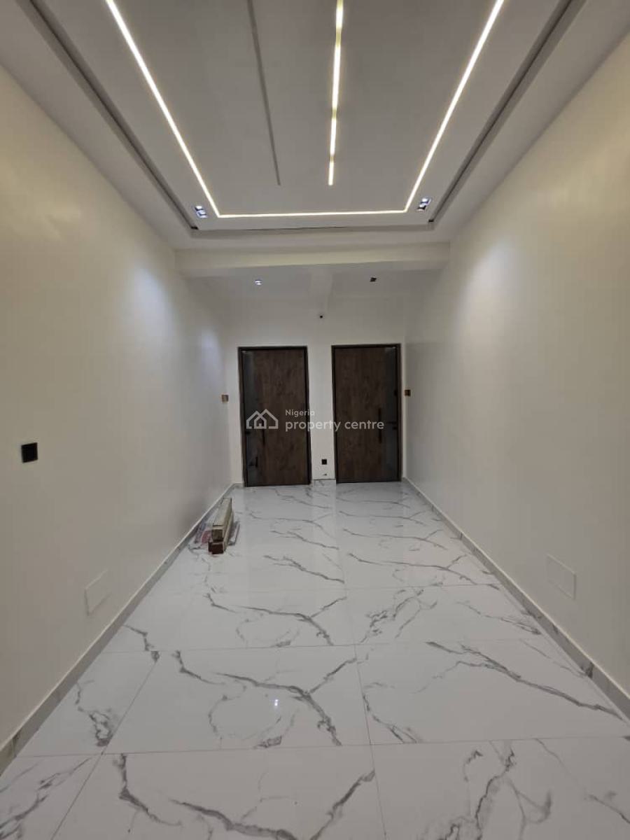 3bedrooms Flat with Bq, Lekki Phase 1, Lekki, Lagos, Flat / Apartment for Sale