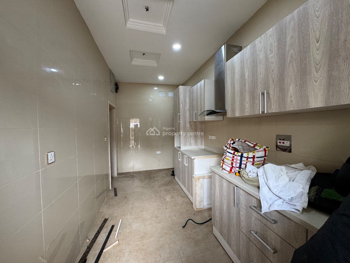 Spacious 2 Bedroom Apartment, Dupe Oguntade Street, Ikate, Lekki, Lagos, Flat / Apartment for Rent