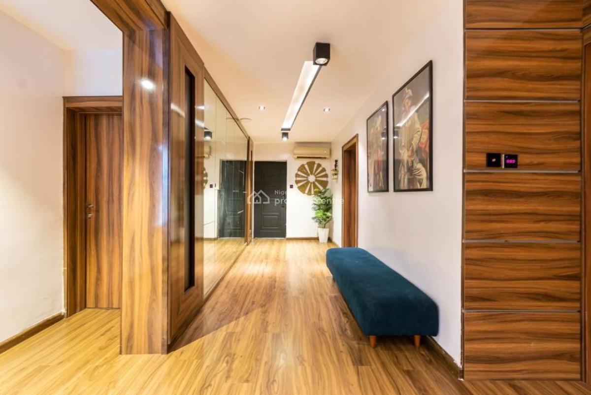 3 Bedroom Waterfront Apartment with Ps5 & Pool, Lekki Phase 1, Lekki, Lagos, Flat / Apartment Short Let