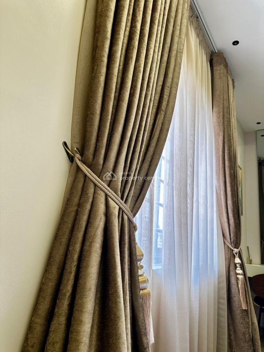 Luxury Super Spacious 1 Bedroom Apartment with Snooker Board and Pool., Lekki Phase 1, Lekki, Lagos, Flat / Apartment Short Let