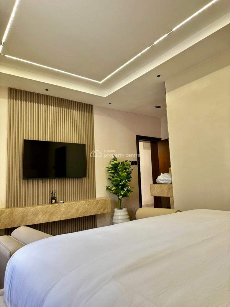 Luxury Super Spacious 1 Bedroom Apartment with Snooker Board and Pool., Lekki Phase 1, Lekki, Lagos, Flat / Apartment Short Let