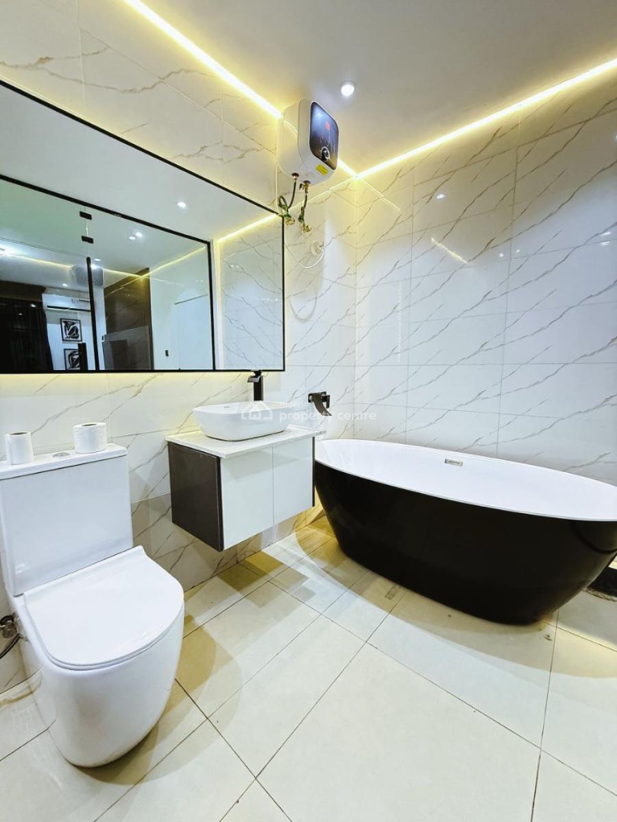 3 Bedroom Apartment with Pool & Snooker, Lekki Phase 1, Lekki, Lagos, Flat / Apartment Short Let