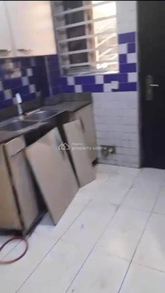 Lovely 2 Bedroom Flat, Ogudu Central, Ogudu, Lagos, Flat / Apartment for Rent