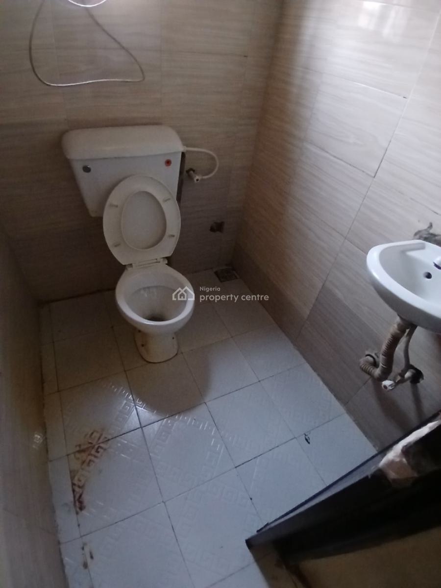 Well Maintained Mini Flat with 2 Toilets, Off Ado Road, Ajah, Ajah, Lagos, Mini Flat (room and Parlour) for Rent