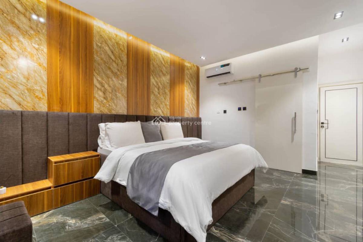 Luxury Super Spacious 3 Bedroom Apartment with Snooker Board and Pool., Lekki Phase 1, Lekki, Lagos, Flat / Apartment Short Let