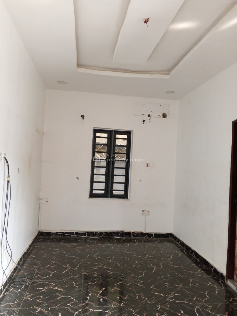 Clean Mini Flat, Bucknor Estate, Isolo, Lagos, Mini Flat (room and Parlour) for Rent