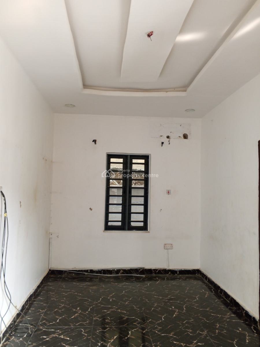Clean Mini Flat, Bucknor Estate, Isolo, Lagos, Mini Flat (room and Parlour) for Rent