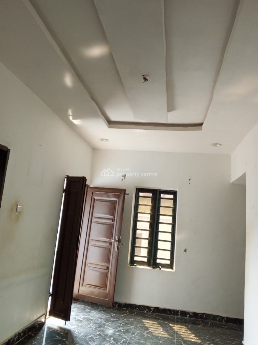 Clean Mini Flat, Bucknor Estate, Isolo, Lagos, Mini Flat (room and Parlour) for Rent