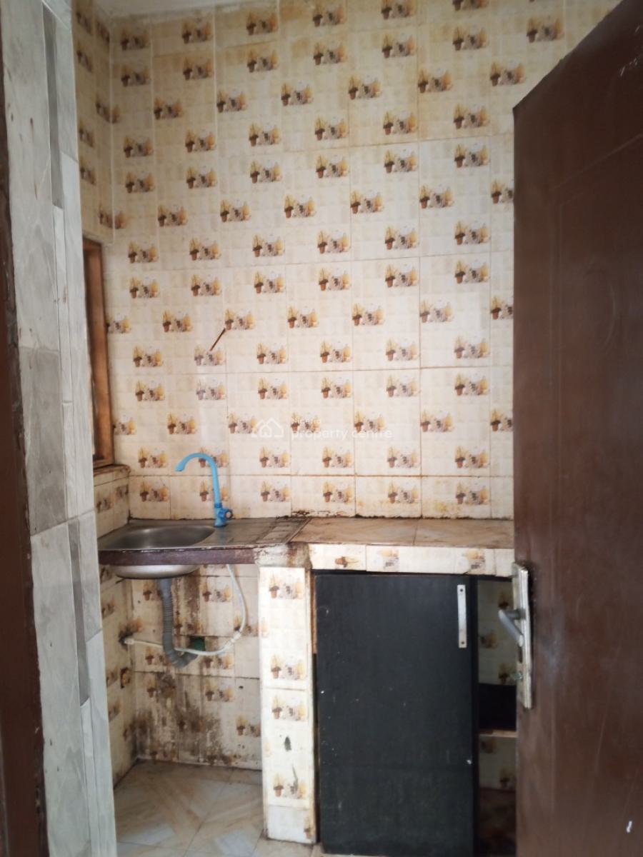 Clean Mini Flat, Bucknor Estate, Isolo, Lagos, Mini Flat (room and Parlour) for Rent
