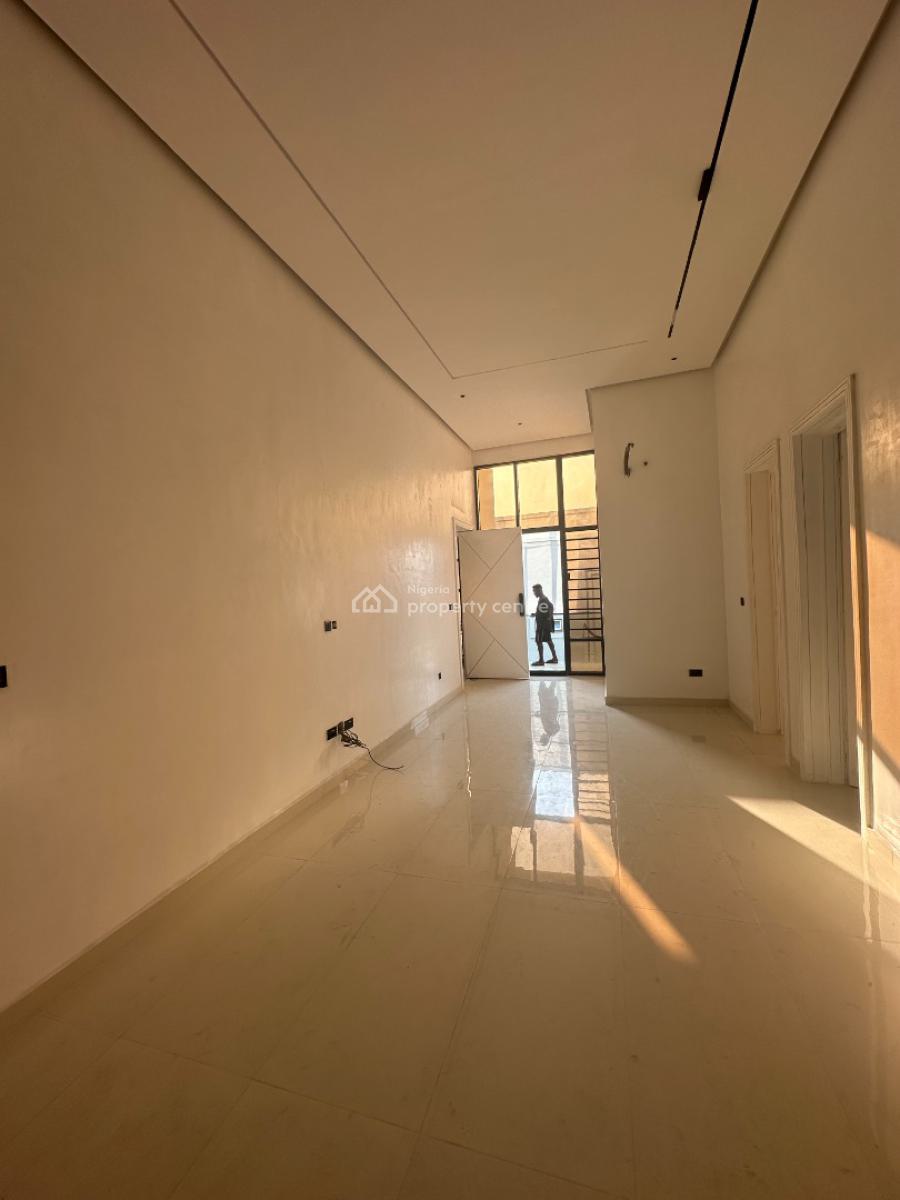 Brand New Luxury 3 Bedroom Service Apartment with Swimming Pool, Lekki Phase 1, Lekki, Lagos, Flat / Apartment for Sale