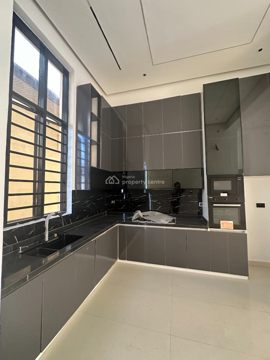 Brand New Luxury 3 Bedroom Service Apartment with Swimming Pool, Lekki Phase 1, Lekki, Lagos, Flat / Apartment for Sale