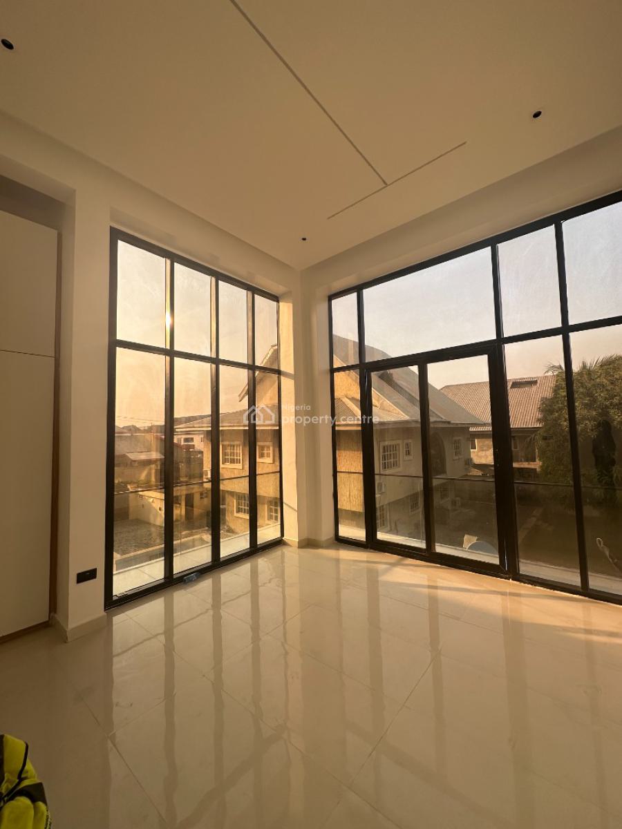 Brand New Luxury 3 Bedroom Service Apartment with Swimming Pool, Lekki Phase 1, Lekki, Lagos, Flat / Apartment for Sale