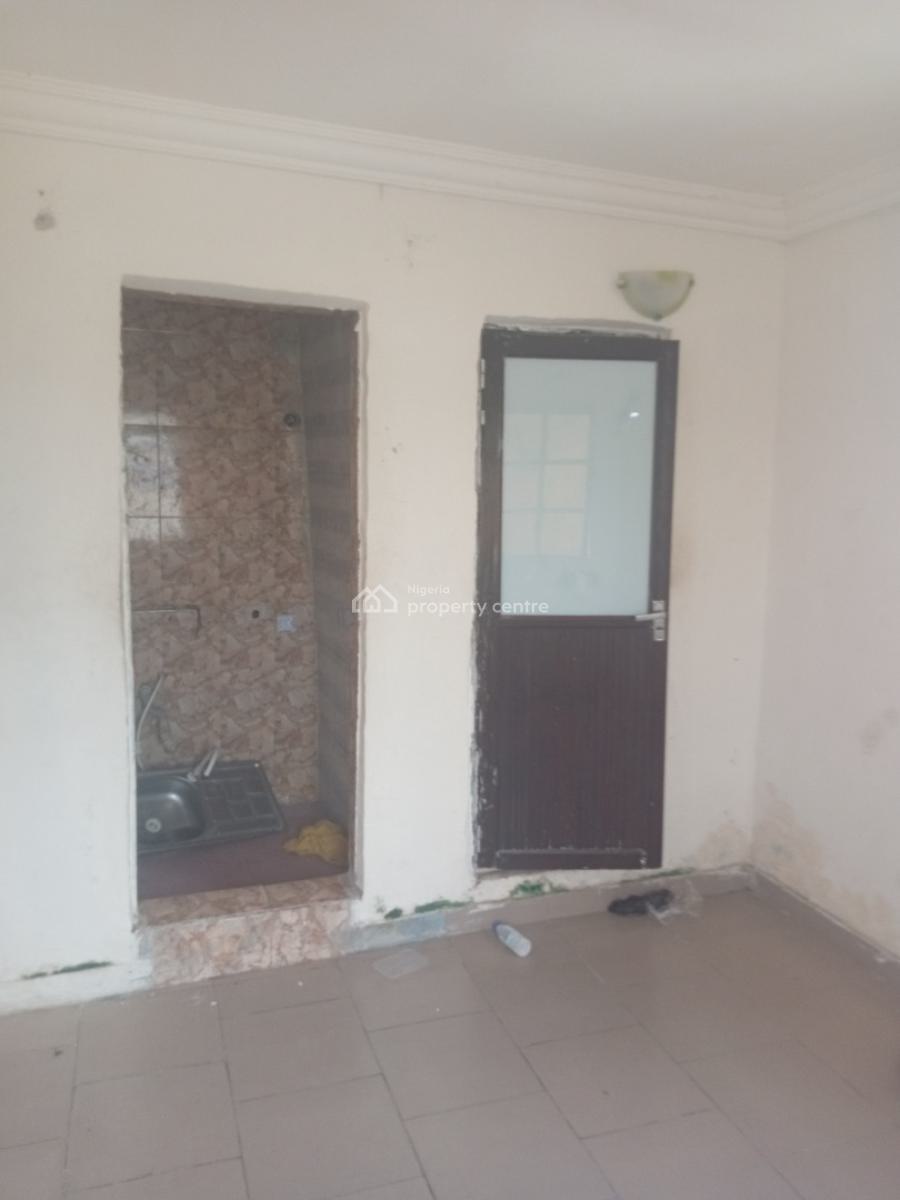 Single Room Self Contain Upstairs, Alashela Estate, Ogombo, Ajah, Lagos, Self Contain (single Rooms) for Rent