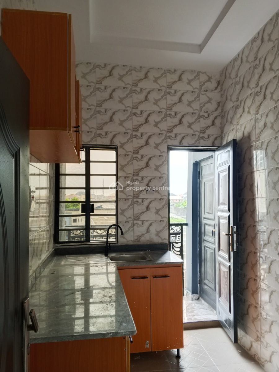 Luxury Newly Built 2 Bedroom, Divine Avenue Bucknor, Isolo, Lagos, Flat / Apartment for Rent