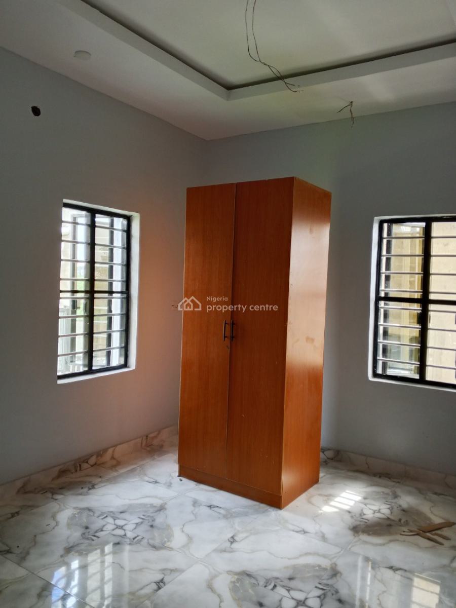 Luxury Newly Built 2 Bedroom, Divine Avenue Bucknor, Isolo, Lagos, Flat / Apartment for Rent