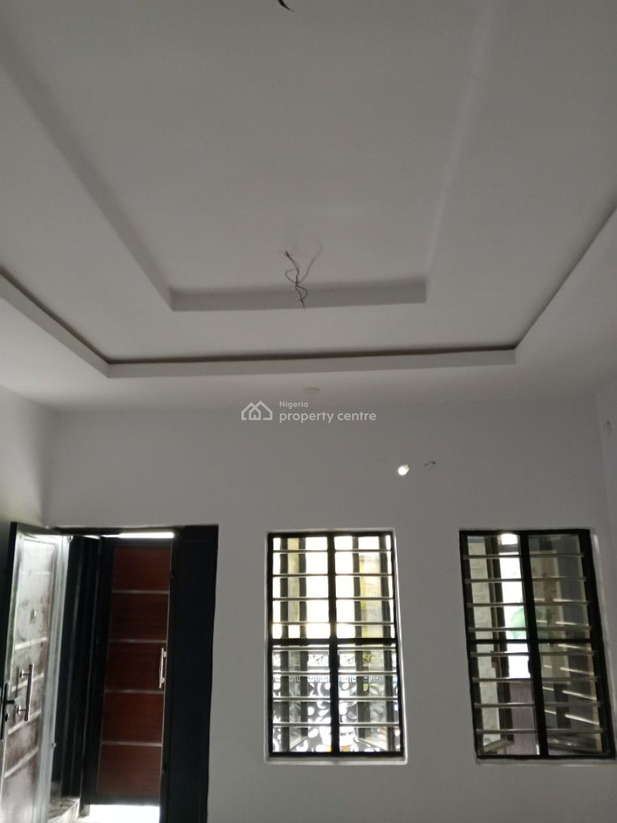 Luxury Newly Built 2 Bedroom, Divine Avenue Bucknor, Isolo, Lagos, Flat / Apartment for Rent