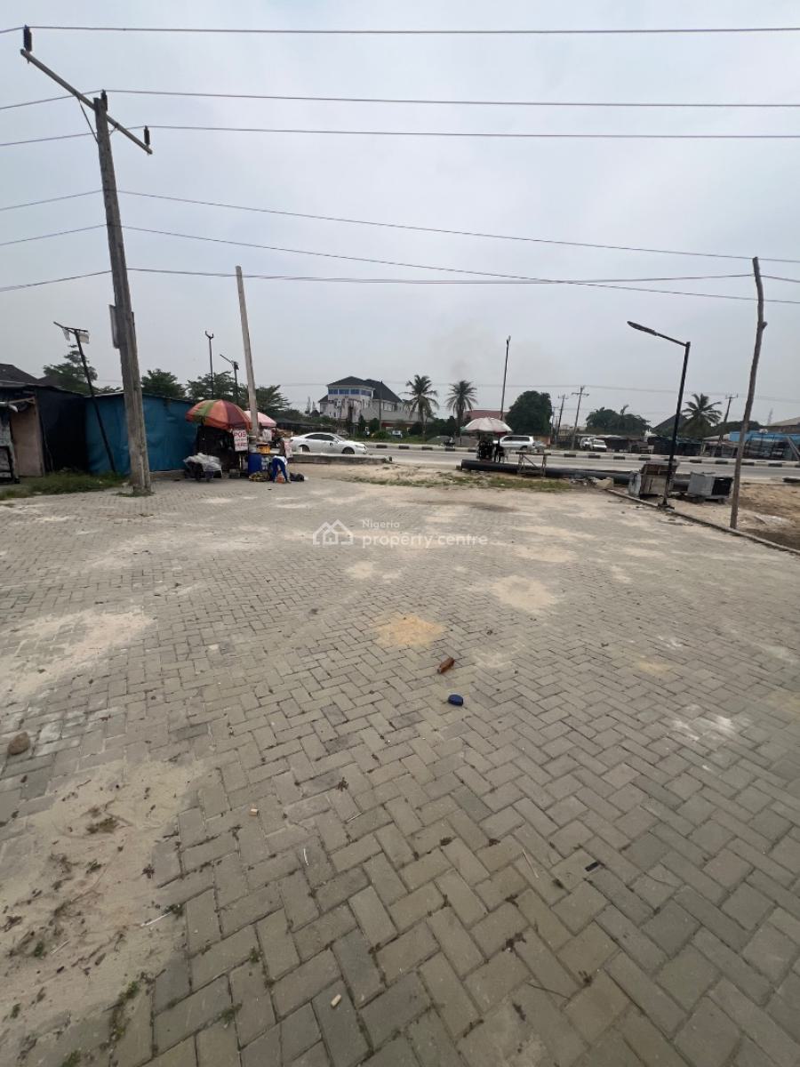 Spacious Open Plan Commercial Property Directly on The Road, Directly on Lekki-epe Expressway, Awoyaya, Ibeju Lekki, Lagos, Commercial Property for Rent