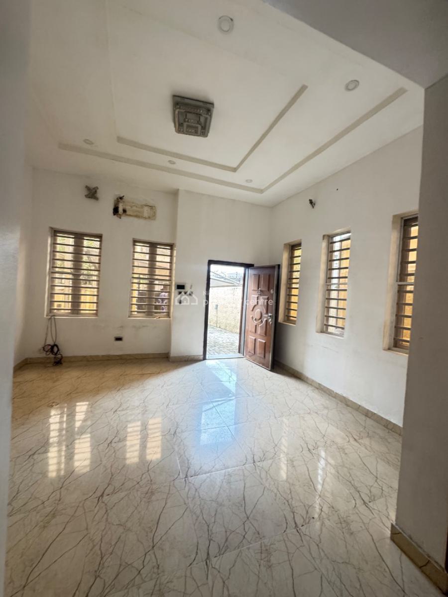 Nice Lovely 3 Bedroom Duplex Self Compound with Bq, Chevron, Lekki, Lagos, Semi-detached Duplex for Rent