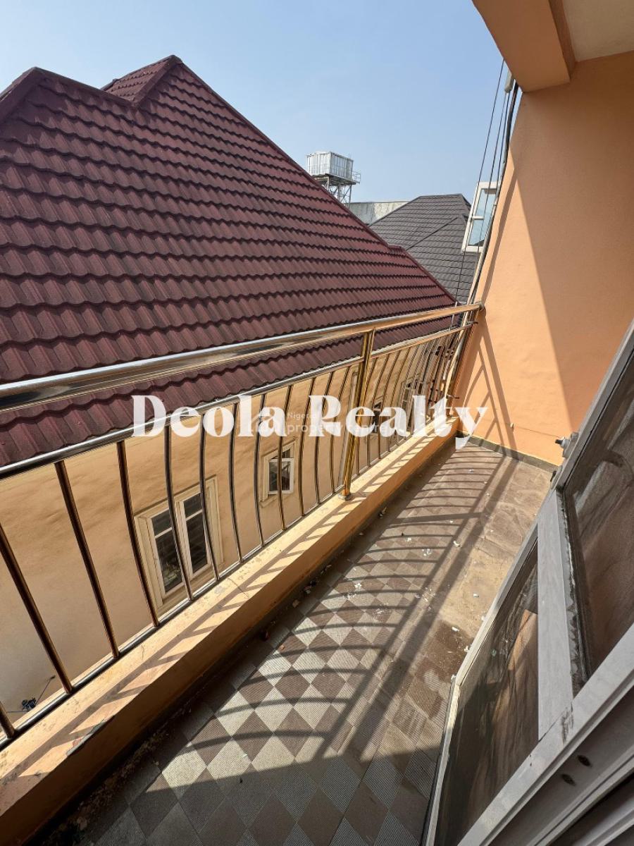 a Clean and Spacious Room Self Contained( Upstairs) Available!!!!, Spg Road, Ologolo, Lekki, Lagos, Self Contain (single Rooms) for Rent