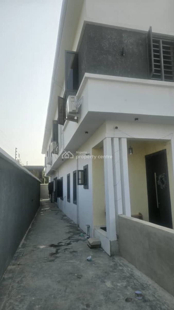 Luxury 2 Bedroom Flat with Excellent Facilities, Redeem Road, Ogombo, Ajah, Lagos, Flat / Apartment for Rent
